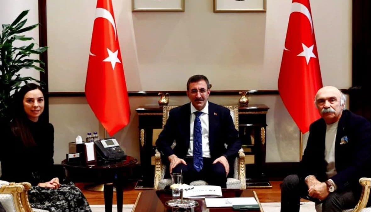 CUMHURBAŞKANI YARDIMCISI SAYIN CEVDET YILMAZ DERNEĞİMİZİ MAKAMINDA KABUL ETTİ