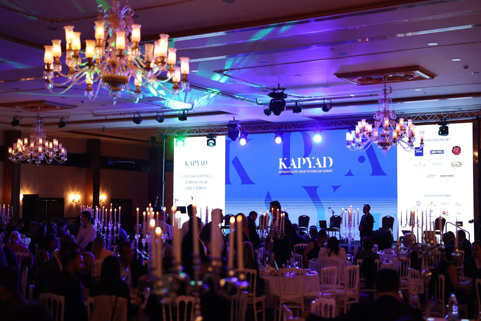 KAPYAD, 1. YIL GALA GECESİ VE İZ BIRAKANLAR ÖDÜL TÖRENİ GERÇEKLEŞTİ