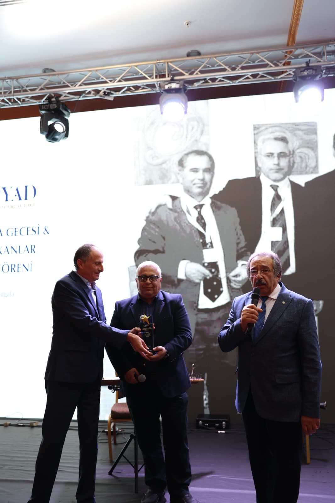 KAPYAD, 1. YIL GALA GECESİ VE İZ BIRAKANLAR ÖDÜL TÖRENİ GERÇEKLEŞTİ - Gallery 12