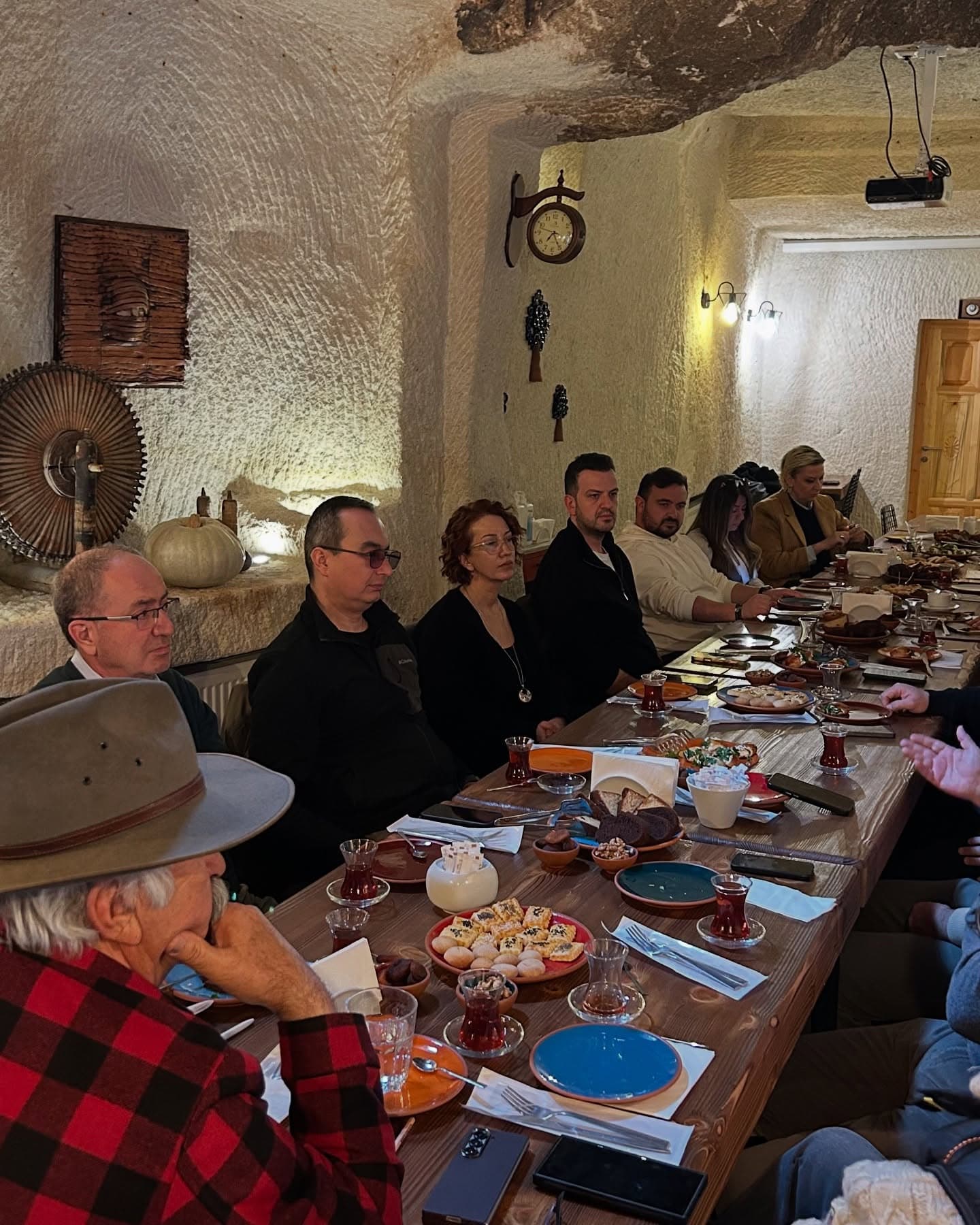 YILIN İLK İSTİŞARE TOPLANTISI AGARTA CAVE HOTEL'DE GERÇEKLEŞTİ: 2025 HEDEFLERİ BELİRLENDİ - Gallery 3